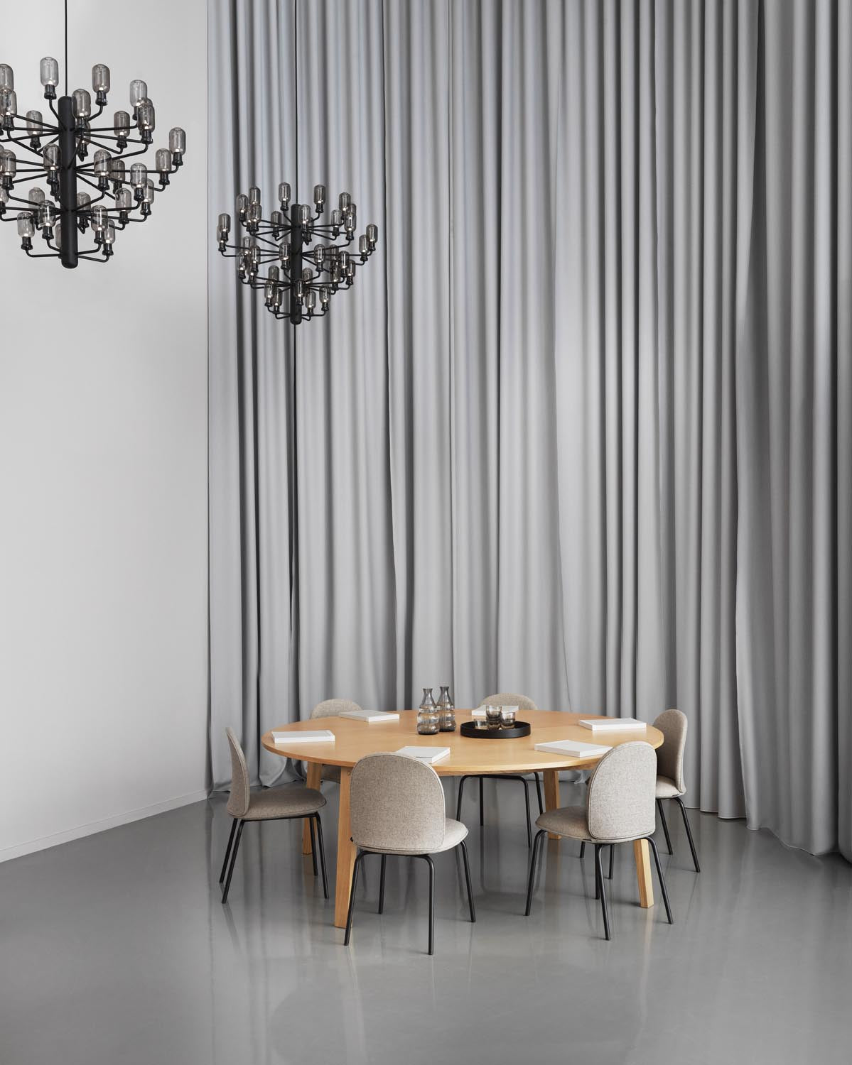 Slice Tisch Vol. 2 rund in  präsentiert im Onlineshop von KAQTU Design AG. Esstisch ist von Normann Copenhagen