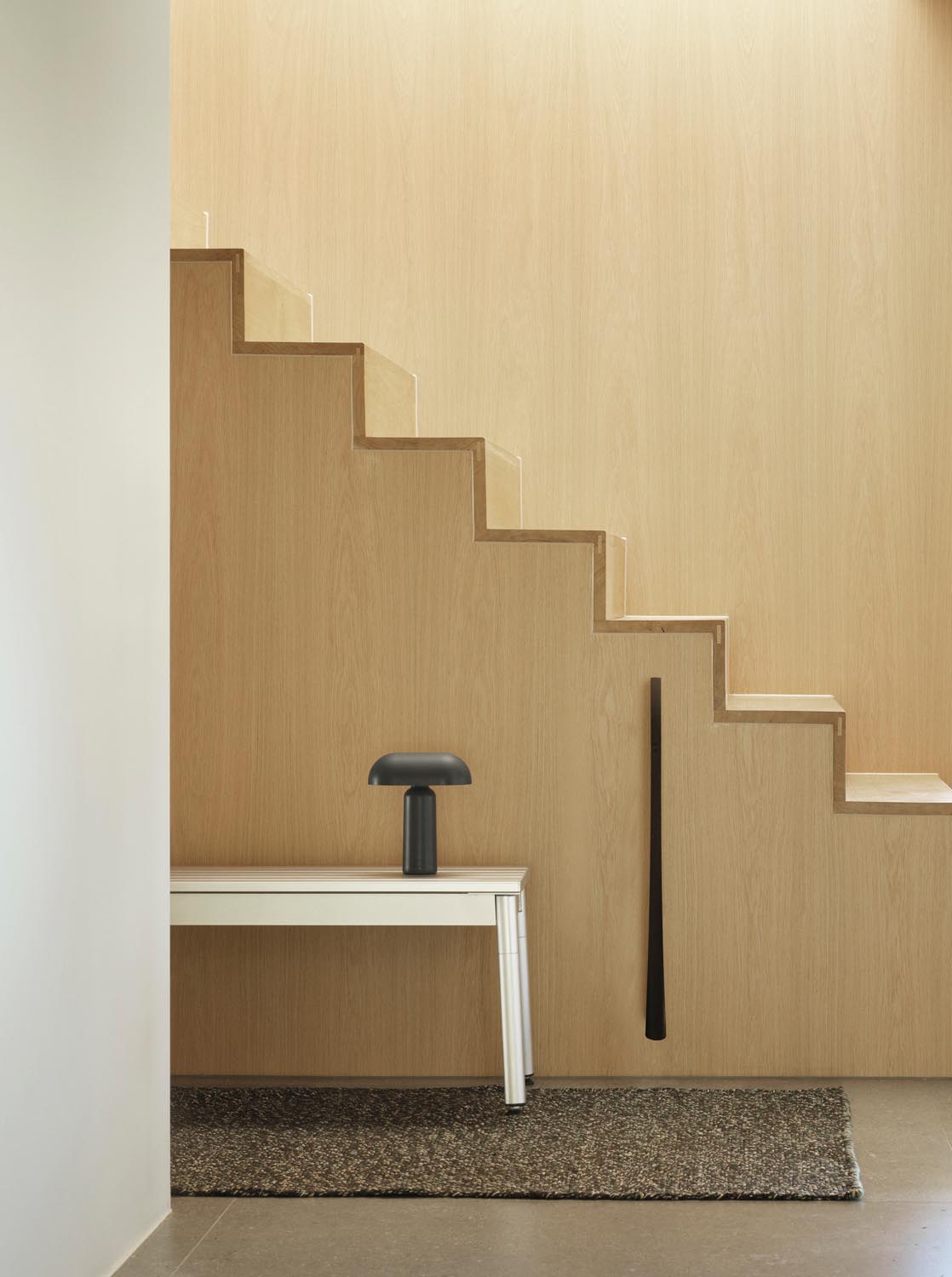 Polli Teppich mittel in Mehrfarbig grau präsentiert im Onlineshop von KAQTU Design AG. Teppich ist von Normann Copenhagen