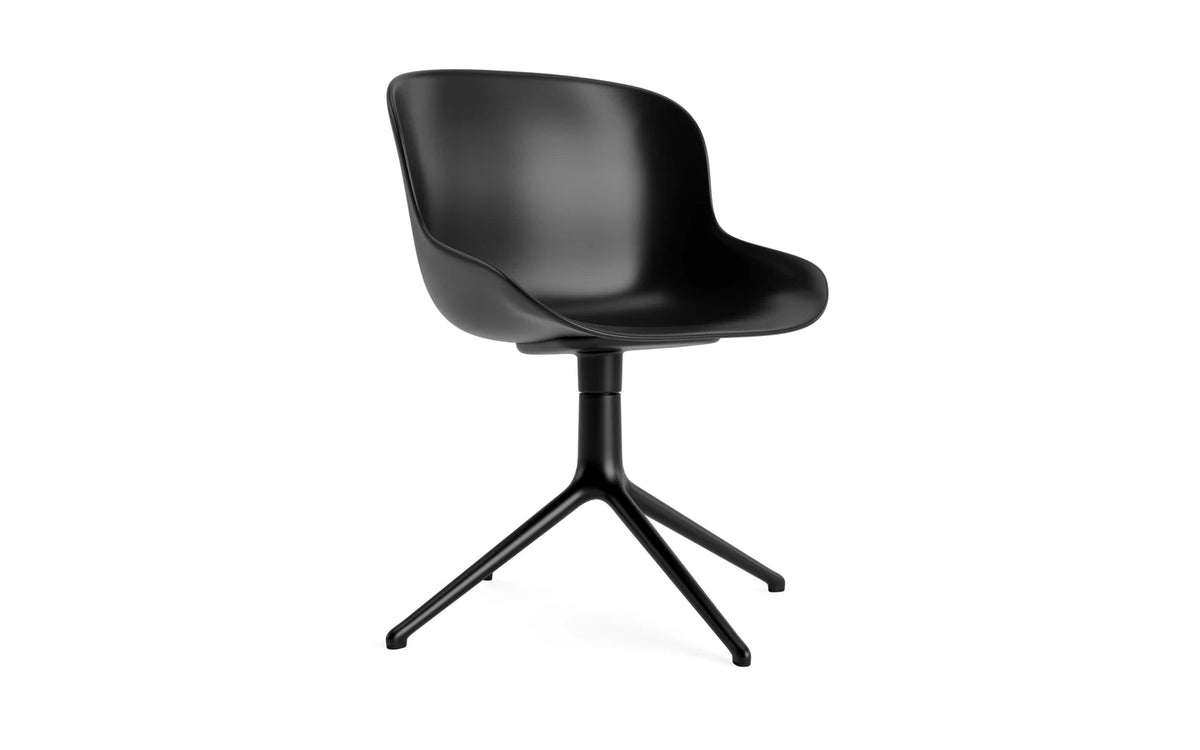 Hyg Drehstuhl in Schwartz präsentiert im Onlineshop von KAQTU Design AG. Dreh-Schalenstuhl ist von Normann Copenhagen