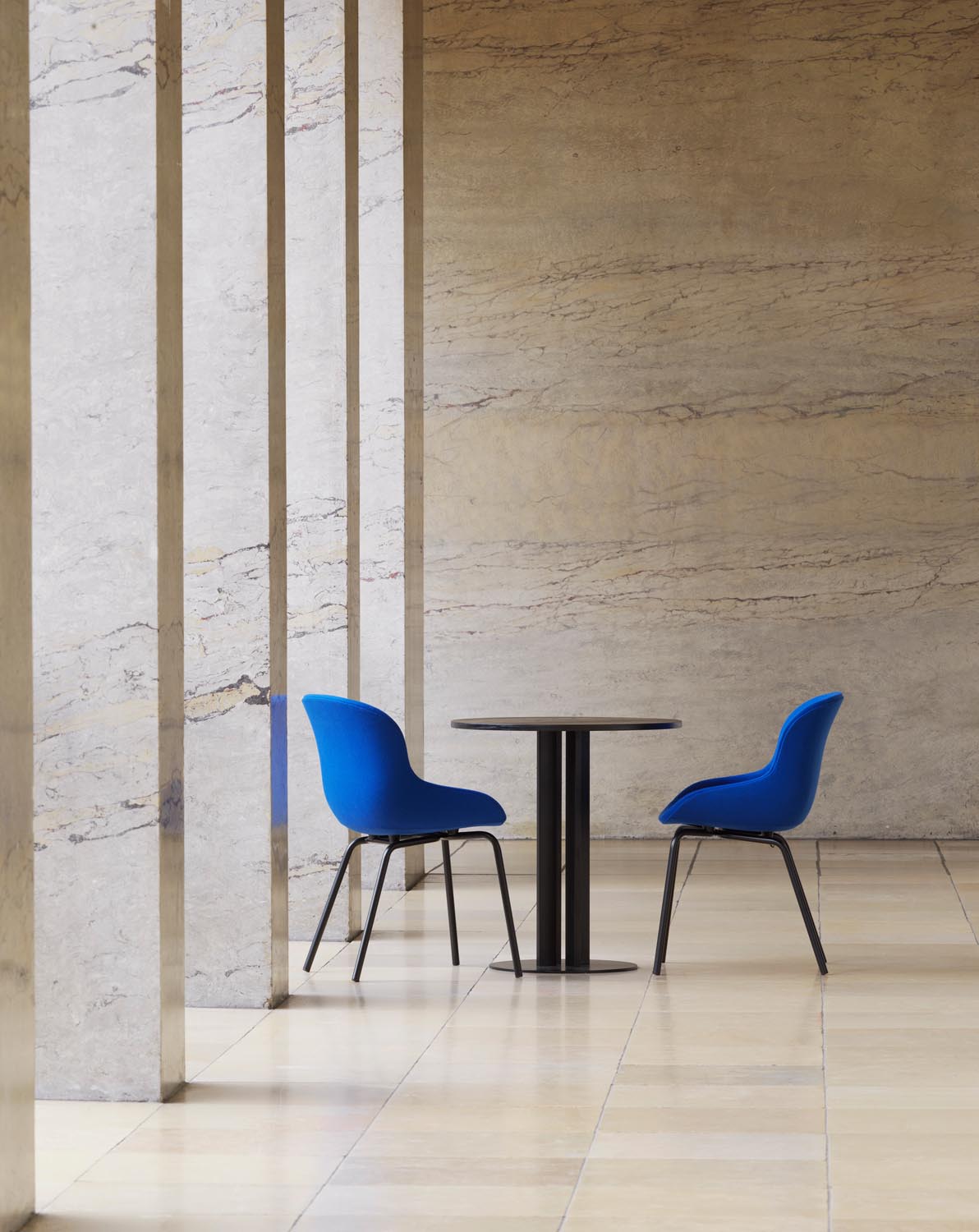 Scala Cafétisch Ø70 cm in  präsentiert im Onlineshop von KAQTU Design AG. Esstisch ist von Normann Copenhagen
