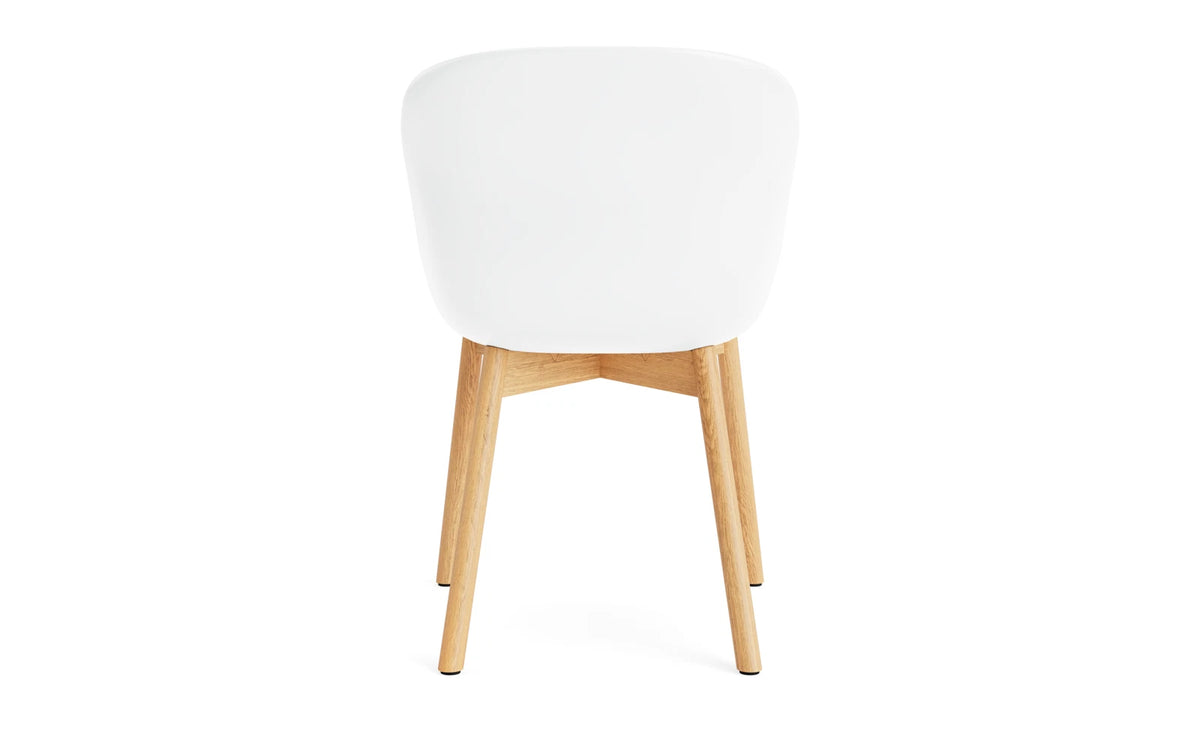 Hyg Stuhl Eiche Weiss in Weiss präsentiert im Onlineshop von KAQTU Design AG. Stuhl ist von Normann Copenhagen