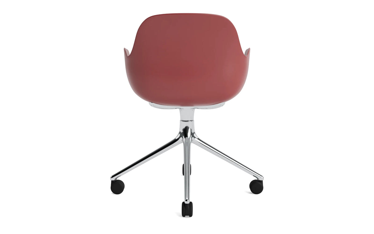 Form Drehstuhl 4W Aluminium/rot in Rot präsentiert im Onlineshop von KAQTU Design AG. Bürostuhl ist von Normann Copenhagen