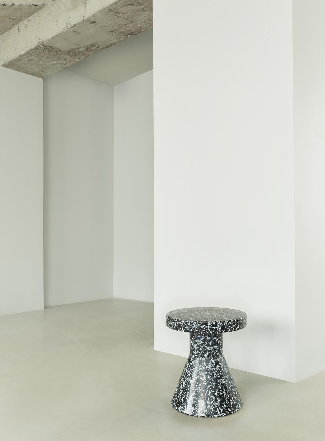 Bit Hocker Cone in  präsentiert im Onlineshop von KAQTU Design AG. Hocker ist von Normann Copenhagen