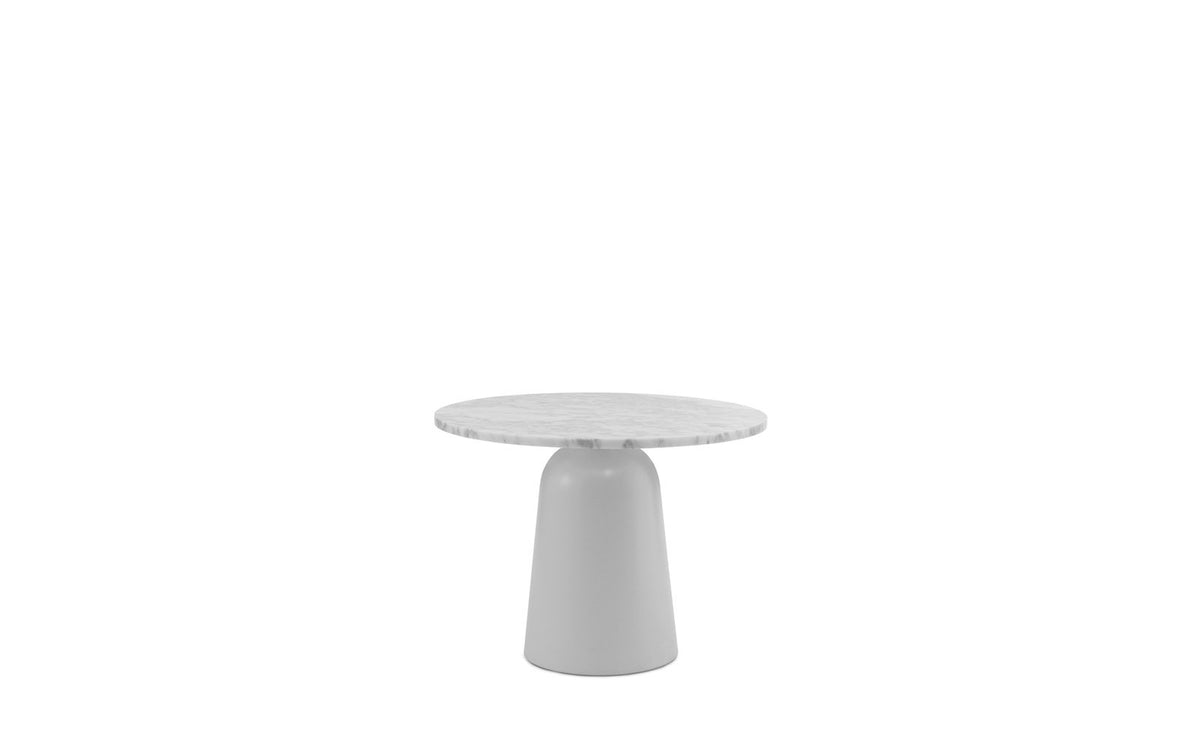 Turn Beistelltisch in Weiss Marmor präsentiert im Onlineshop von KAQTU Design AG. Couchtisch ist von Normann Copenhagen