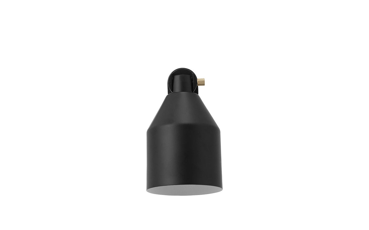 Klip Leuchte in Schwarz präsentiert im Onlineshop von KAQTU Design AG. Wandleuchte ist von Normann Copenhagen