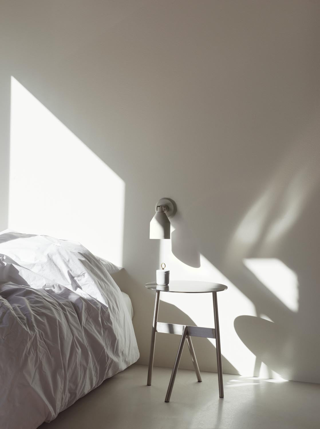 Klip Wandleuchte in  präsentiert im Onlineshop von KAQTU Design AG. Wandleuchte ist von Normann Copenhagen
