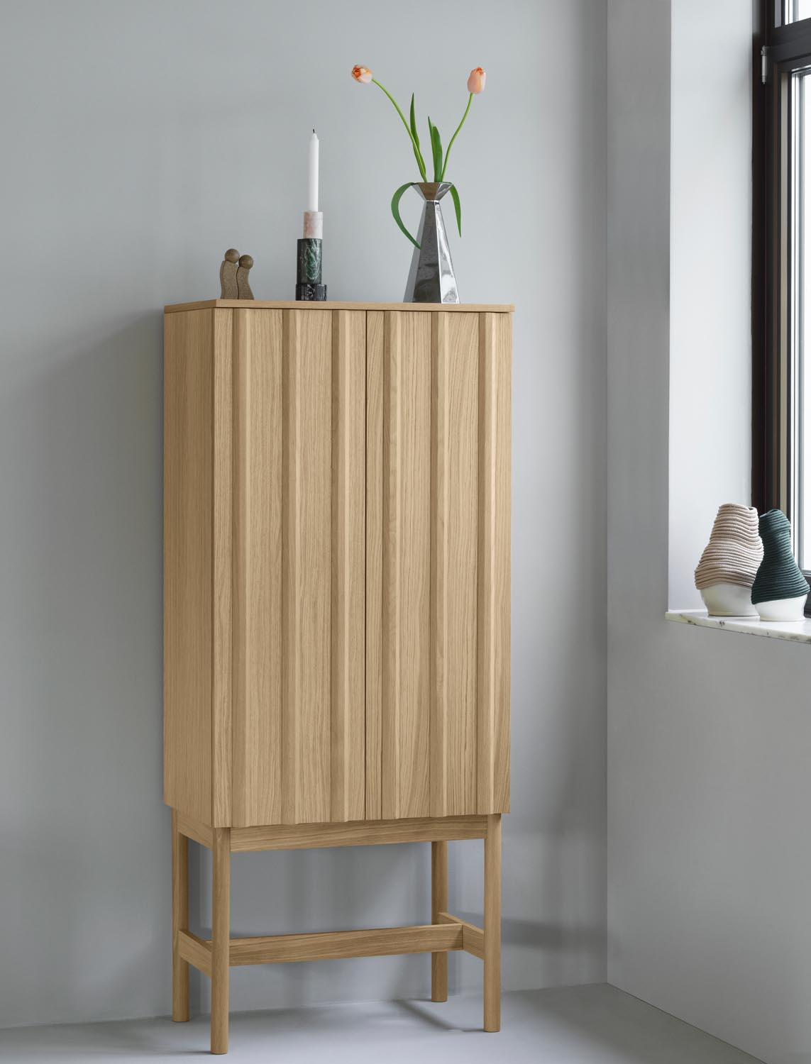 Rib Schrank in Beige präsentiert im Onlineshop von KAQTU Design AG. Cabinet ist von Normann Copenhagen