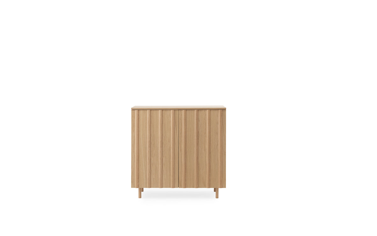 Rib Cabinet in  präsentiert im Onlineshop von KAQTU Design AG. Korpus ist von Normann Copenhagen