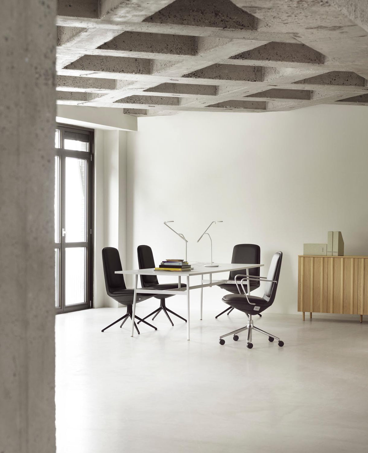 Rib Cabinet in  präsentiert im Onlineshop von KAQTU Design AG. Korpus ist von Normann Copenhagen