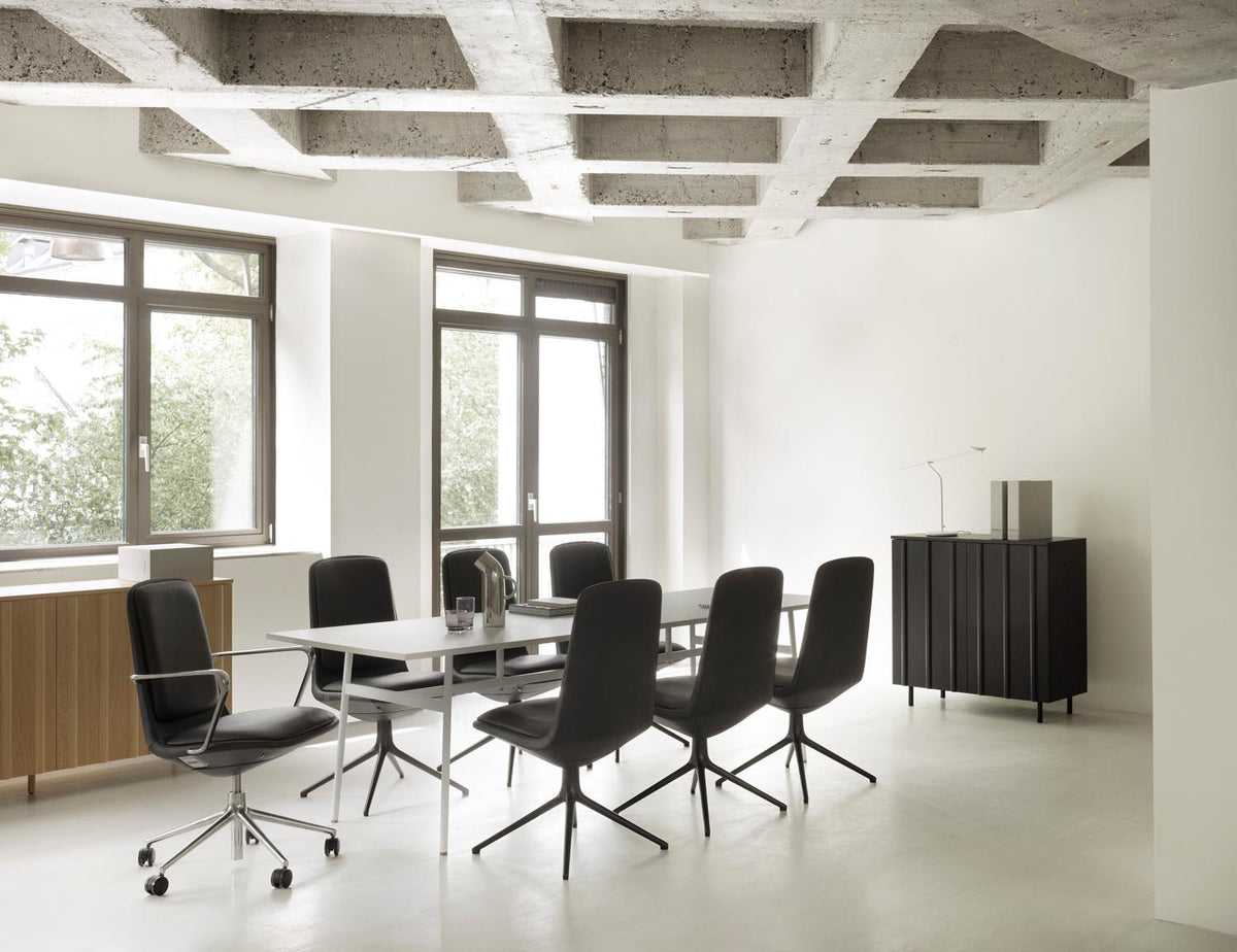 Rib Cabinet in  präsentiert im Onlineshop von KAQTU Design AG. Korpus ist von Normann Copenhagen
