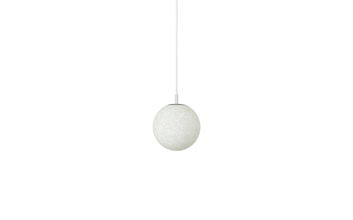 Pix Pendellampe in Weiss präsentiert im Onlineshop von KAQTU Design AG. Pendelleuchte ist von Normann Copenhagen