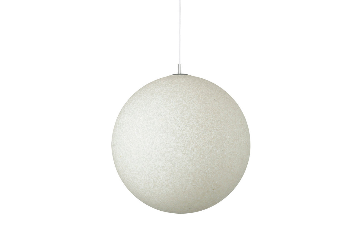 Pix Lampe Ø60 in White präsentiert im Onlineshop von KAQTU Design AG. Pendelleuchte ist von Normann Copenhagen