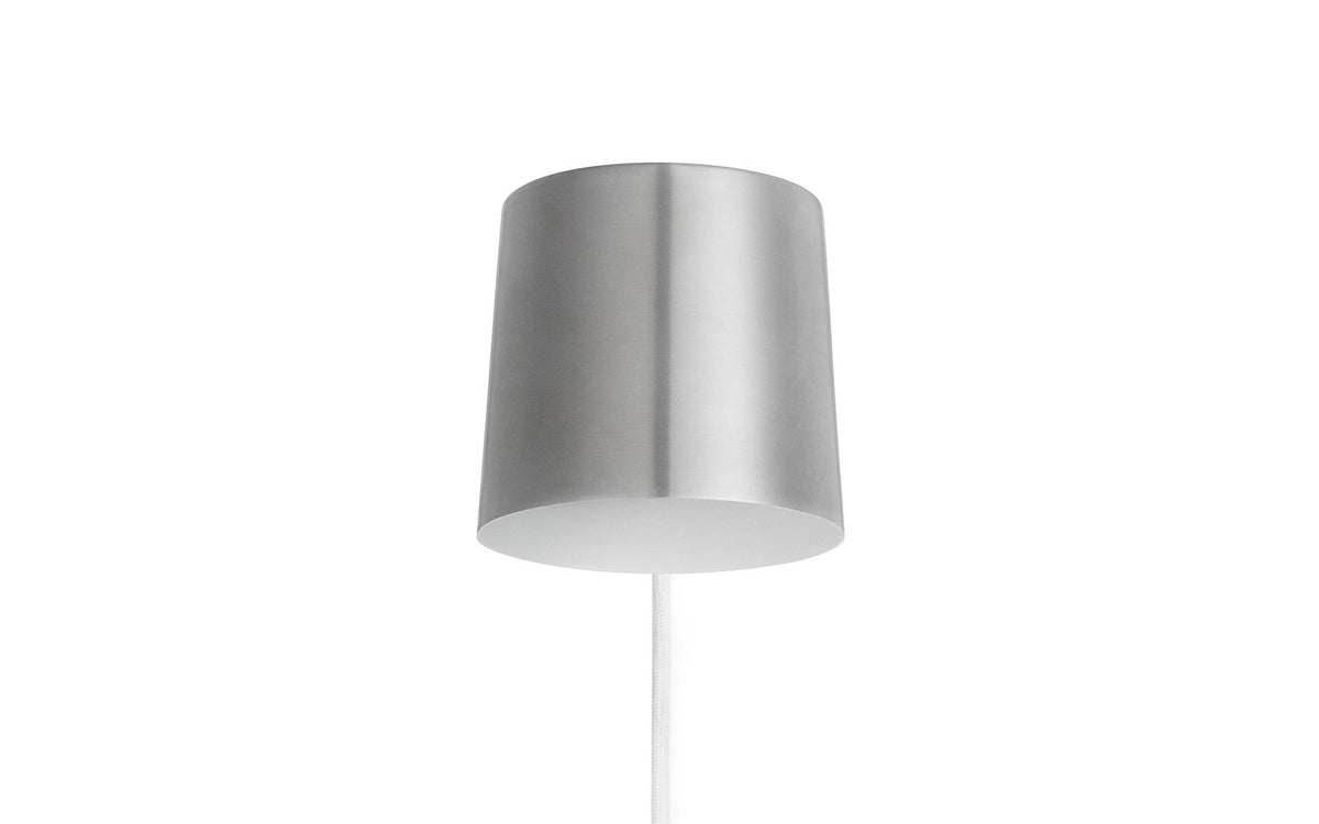 Rise Wandleuchte EU Edelstahl in Edelstahl präsentiert im Onlineshop von KAQTU Design AG. Wandleuchte ist von Normann Copenhagen