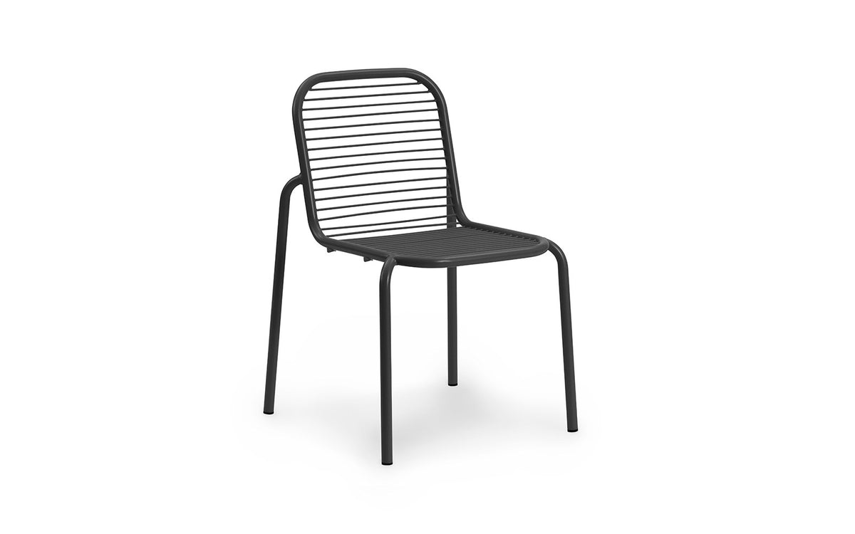 Vig Stuhl in Schwarz präsentiert im Onlineshop von KAQTU Design AG. Gartenstuhl ist von Normann Copenhagen