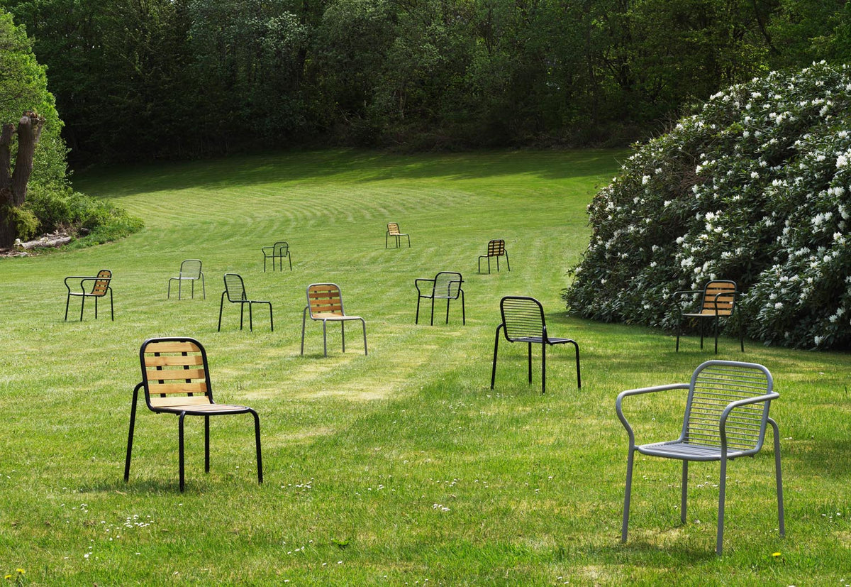 Vig Armlehnstuhl in  präsentiert im Onlineshop von KAQTU Design AG. Gartenstuhl mit Armlehnen ist von Normann Copenhagen