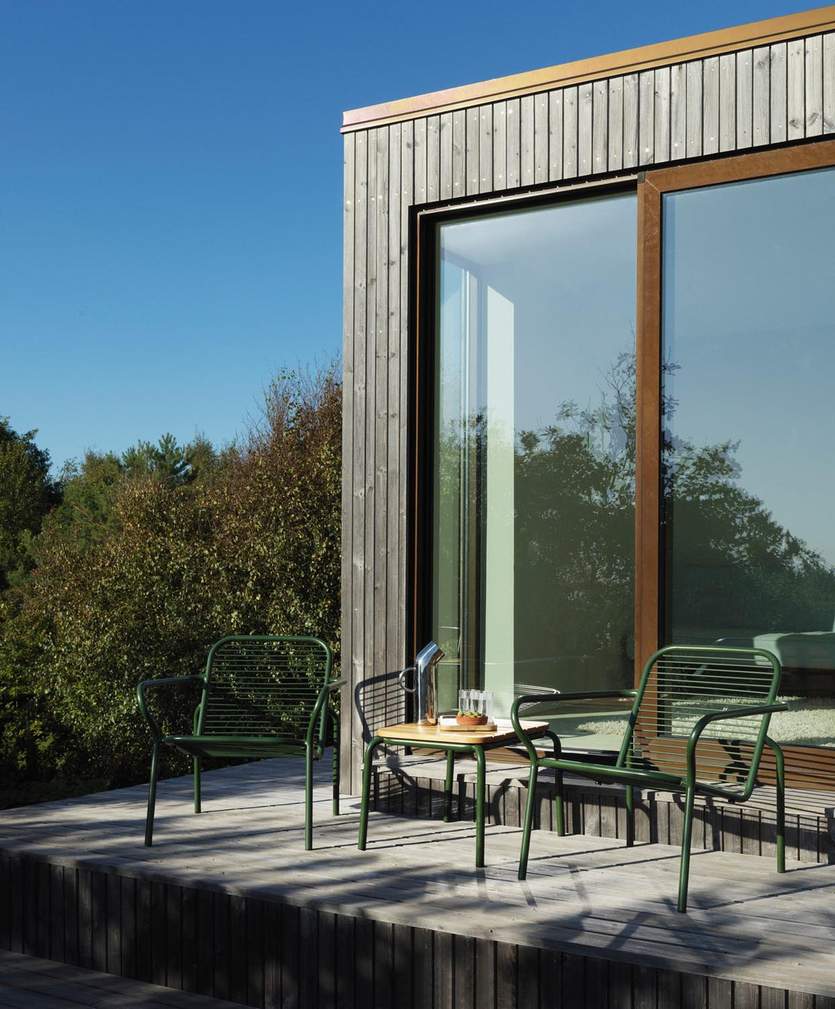 Vig Loungesessel in  präsentiert im Onlineshop von KAQTU Design AG. Outdoor-Sessel mit Armlehnen ist von Normann Copenhagen