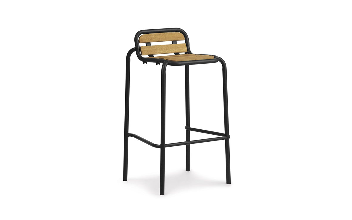 Schwarzer Barstuhl Vig mit Gestell aus pulverbeschichtetem Stahl und Sitzfläche aus geöltem Robinienholz, schlichtes Design für den Aussenbereich.