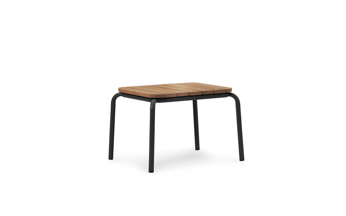 Vig Robinia Beistelltisch in Schwarz präsentiert im Onlineshop von KAQTU Design AG. Beistelltisch Outdoor ist von Normann Copenhagen