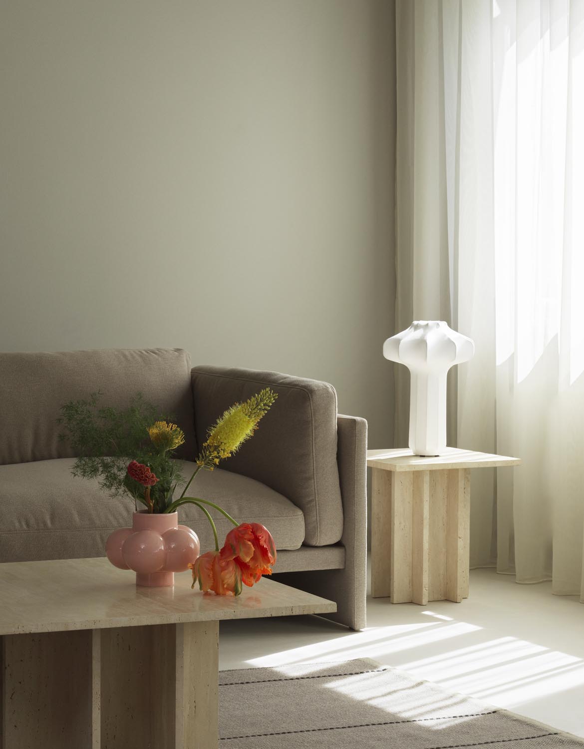 Deko Object B4 in Soft Pink präsentiert im Onlineshop von KAQTU Design AG. Kunstgegenstände ist von Normann Copenhagen