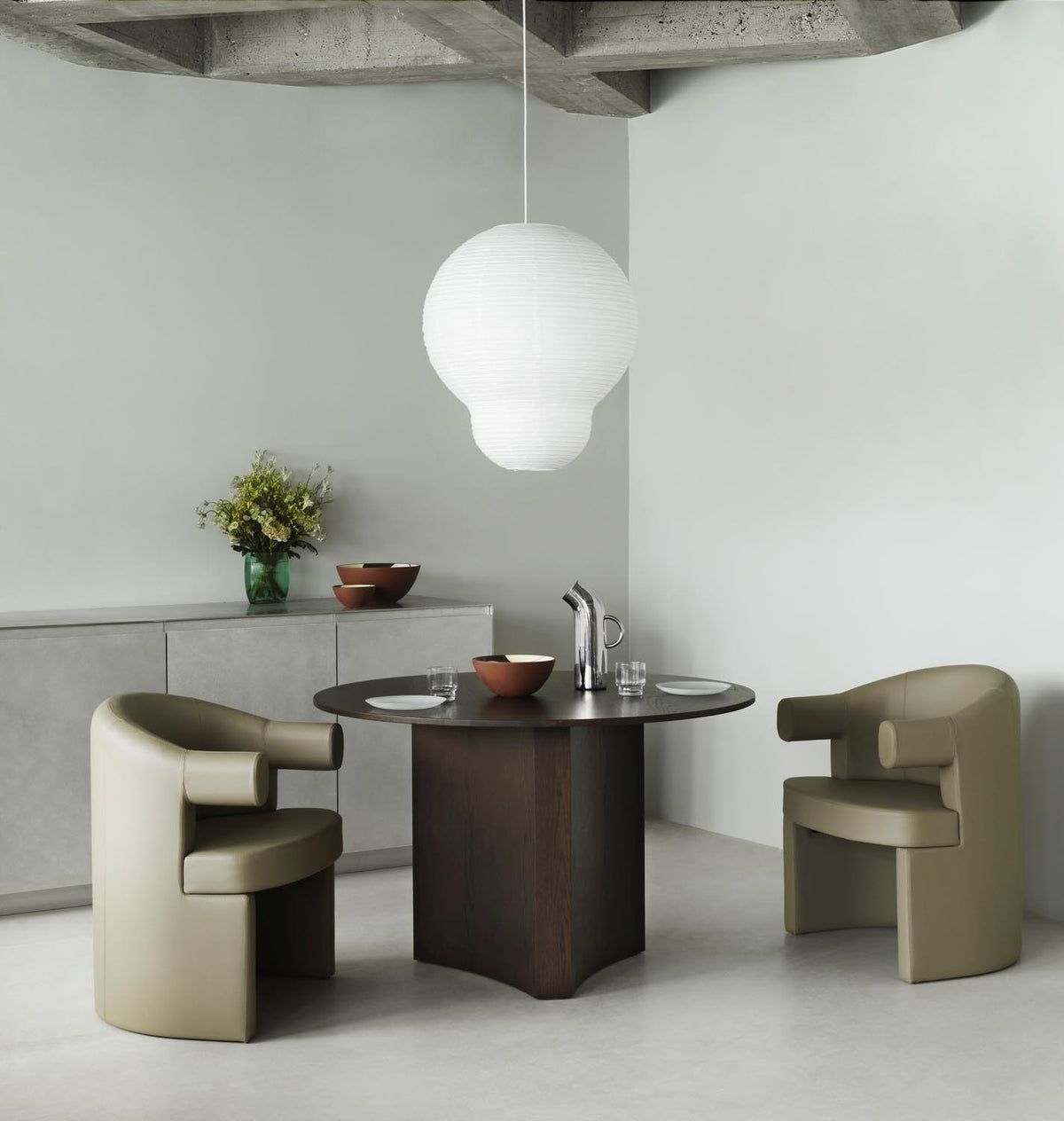 Burra Stuhl in Remix 133 präsentiert im Onlineshop von KAQTU Design AG. Stuhl mit Armlehne ist von Normann Copenhagen