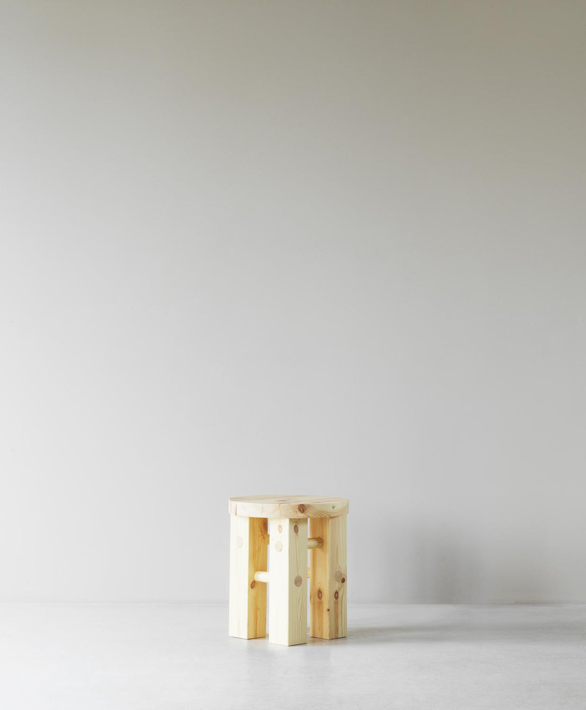 Fyr Hocker in  präsentiert im Onlineshop von KAQTU Design AG. Hocker ist von Normann Copenhagen
