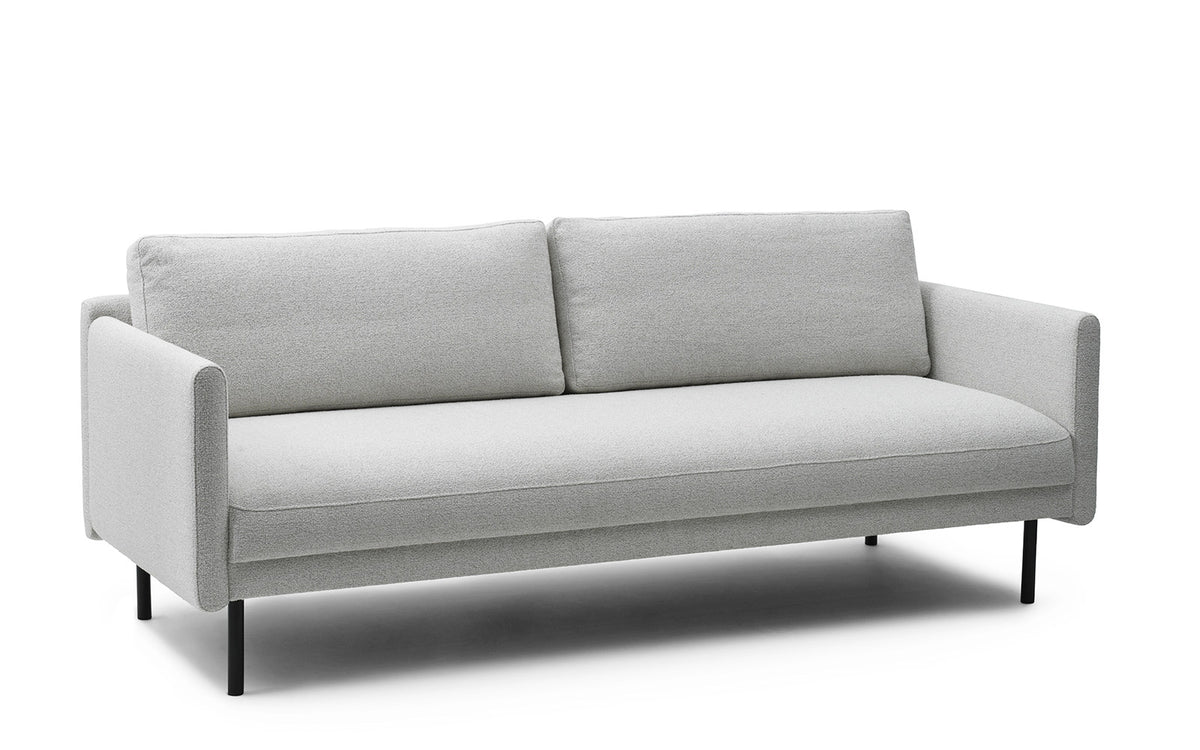 Rar Sofa 3 Sitzer in Venezia Off-White präsentiert im Onlineshop von KAQTU Design AG. 3er Sofa ist von Normann Copenhagen