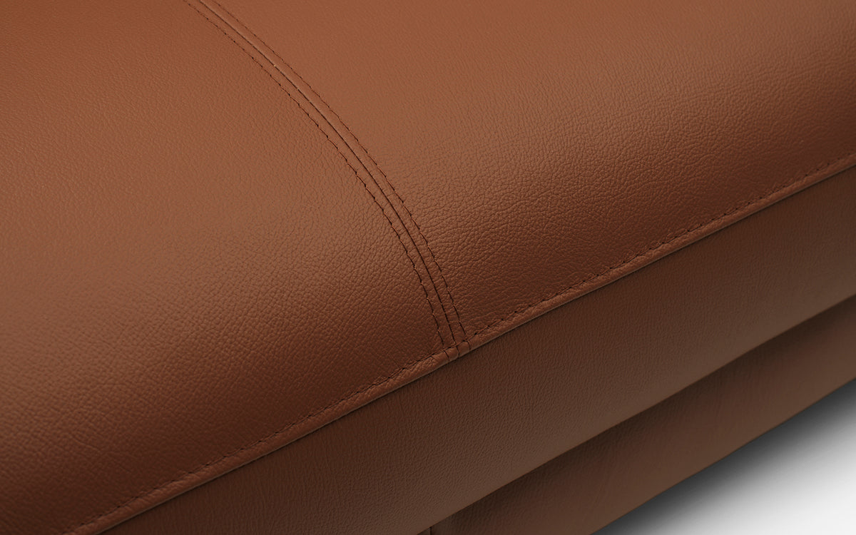 Rar Sofa 3 Sitzer in Omaha Leder Cognac präsentiert im Onlineshop von KAQTU Design AG. 3er Sofa ist von Normann Copenhagen