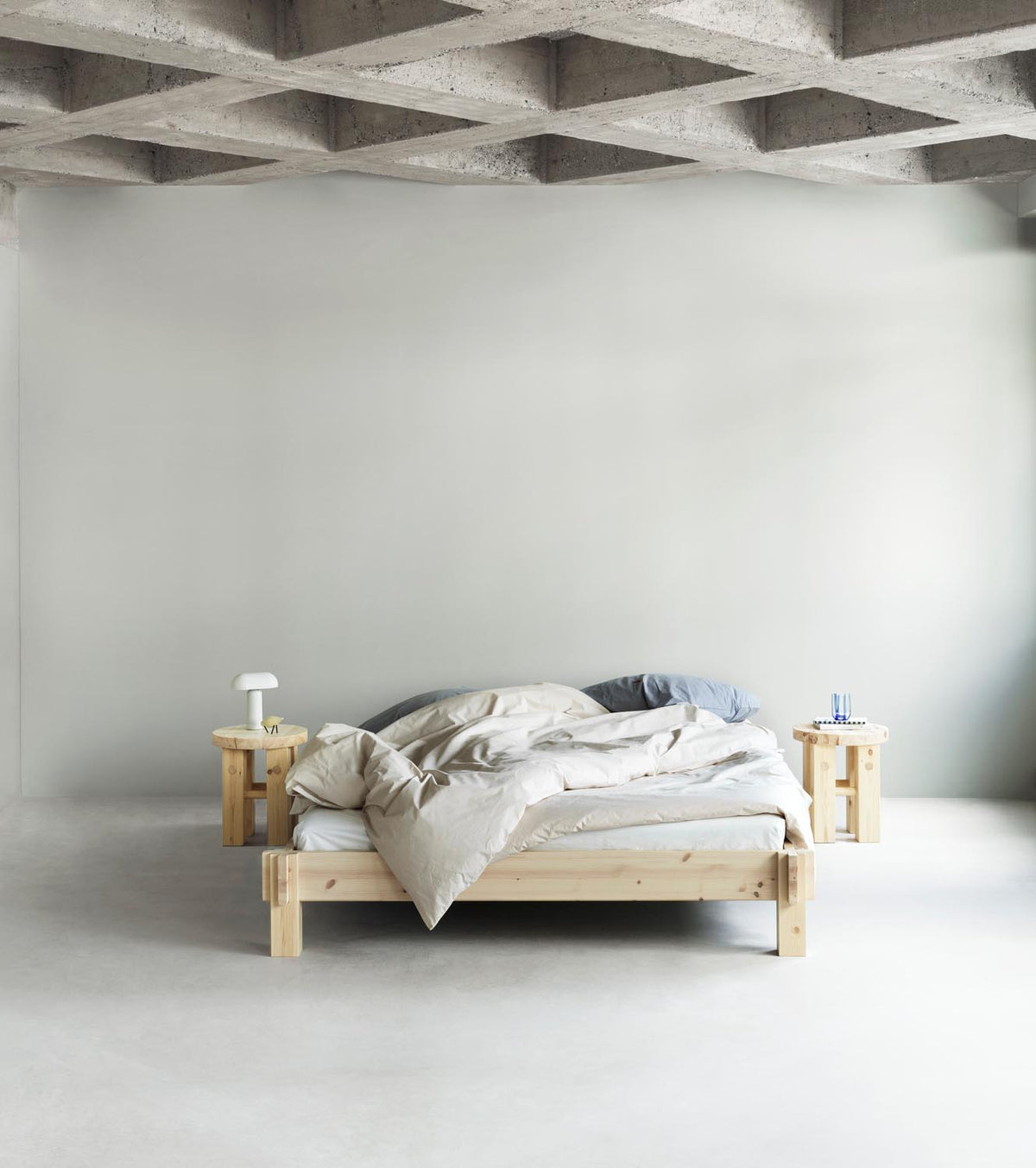 Notch Bettgestell in  präsentiert im Onlineshop von KAQTU Design AG. Bett ist von Normann Copenhagen