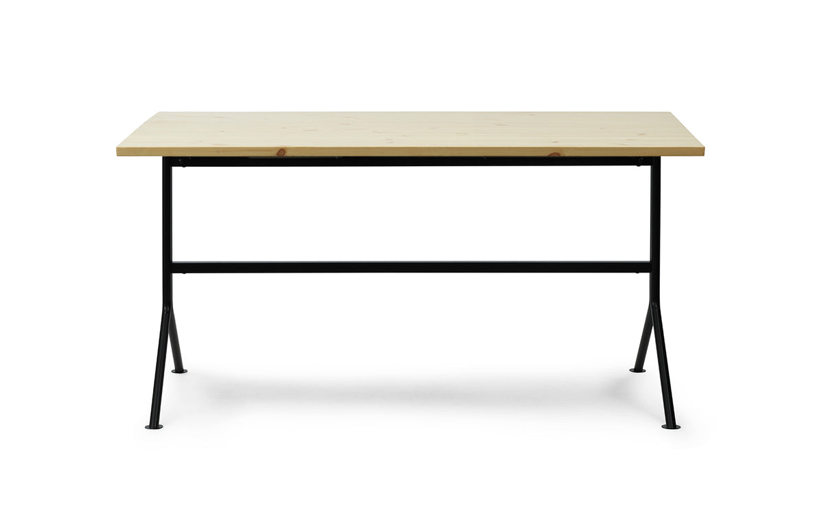 Kip Schreibtisch in Kiefer präsentiert im Onlineshop von KAQTU Design AG. Schreibtisch ist von Normann Copenhagen