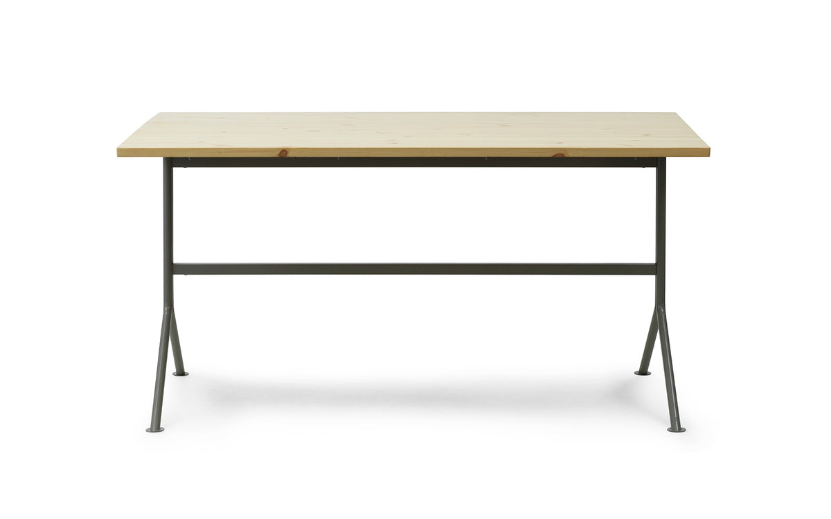 Kip Schreibtisch in Kiefer präsentiert im Onlineshop von KAQTU Design AG. Schreibtisch ist von Normann Copenhagen
