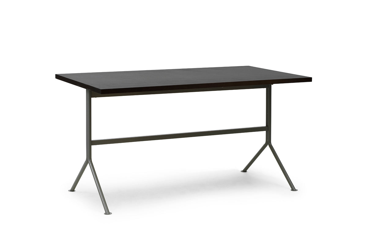 Kip Schreibtisch in  präsentiert im Onlineshop von KAQTU Design AG. Schreibtisch ist von Normann Copenhagen