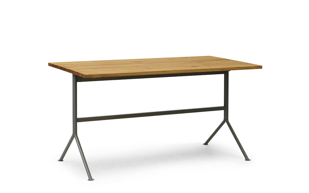 Kip Schreibtisch in Eiche präsentiert im Onlineshop von KAQTU Design AG. Schreibtisch ist von Normann Copenhagen