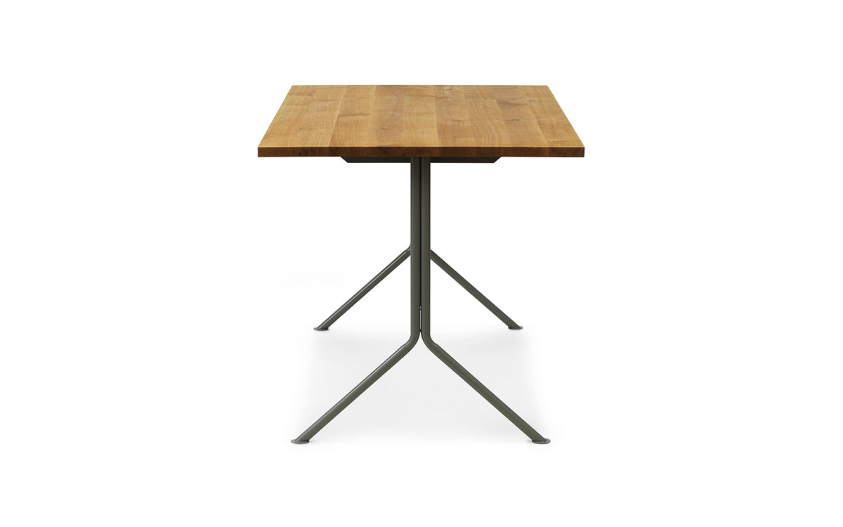 Kip Schreibtisch in Eiche präsentiert im Onlineshop von KAQTU Design AG. Schreibtisch ist von Normann Copenhagen