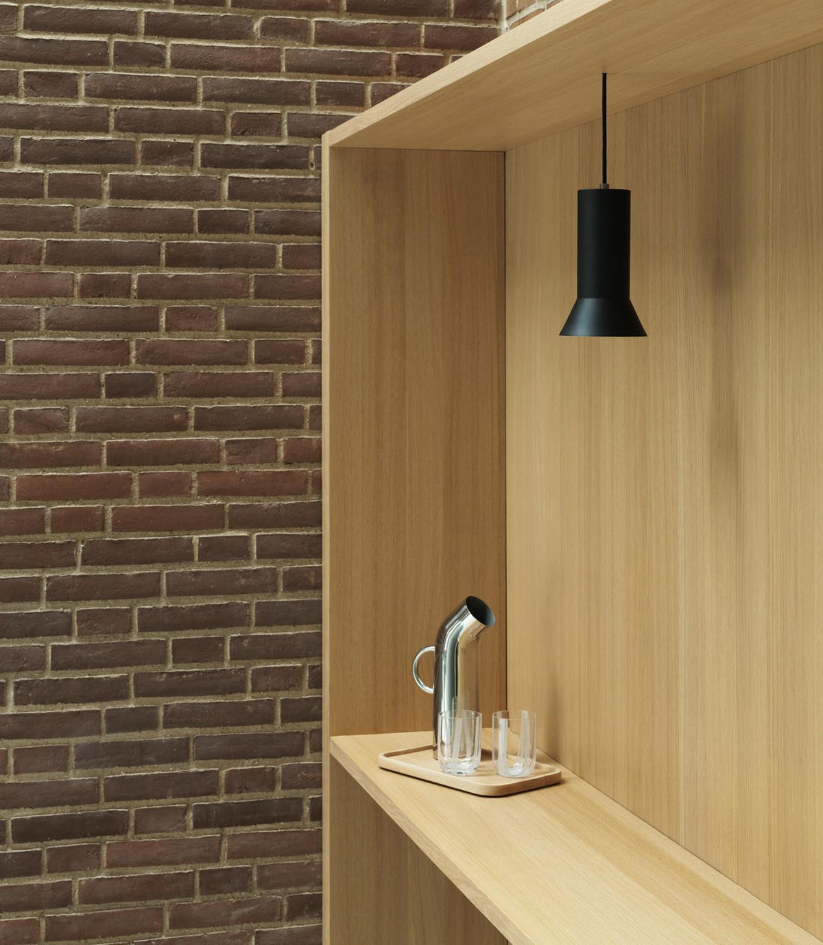 Hat Leuchte Klein EU in  präsentiert im Onlineshop von KAQTU Design AG. Pendelleuchte ist von Normann Copenhagen