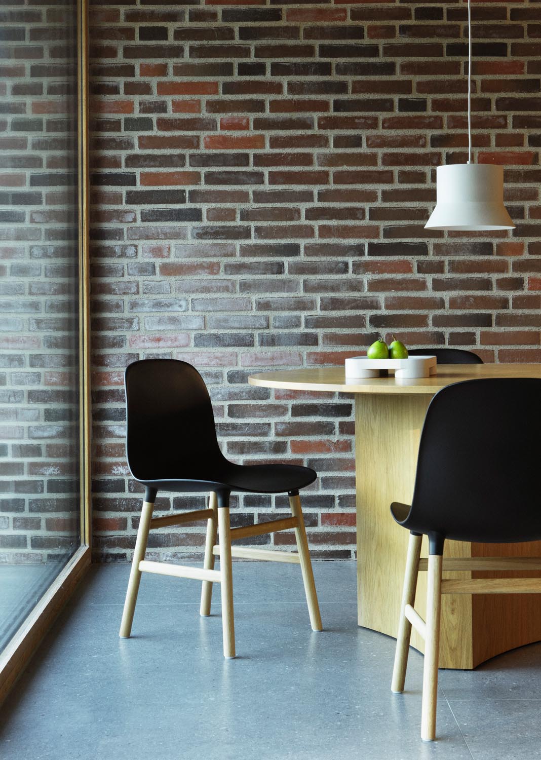 Hat Leuchte Gross EU in  präsentiert im Onlineshop von KAQTU Design AG. Pendelleuchte ist von Normann Copenhagen