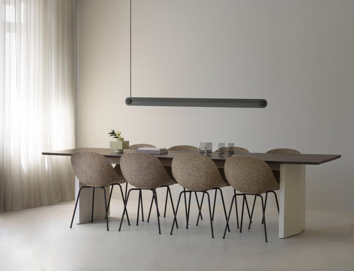 Dim Linear Lampe EU Gebürstetes Aluminium in Gebürstetes Aluminium präsentiert im Onlineshop von KAQTU Design AG. Pendelleuchte ist von Normann Copenhagen
