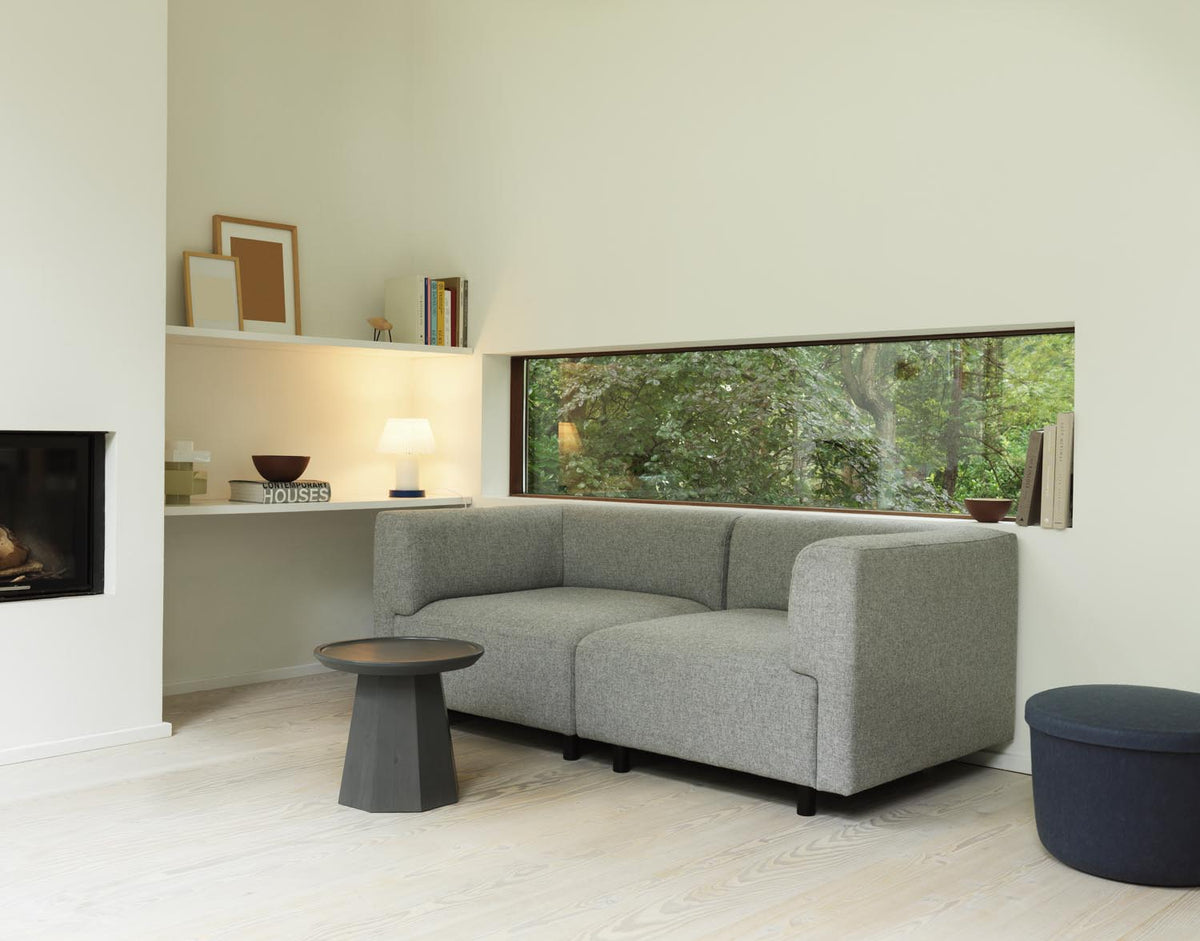 Hide Storage Pouf Gross in Felt 354 präsentiert im Onlineshop von KAQTU Design AG. Pouf ist von Normann Copenhagen