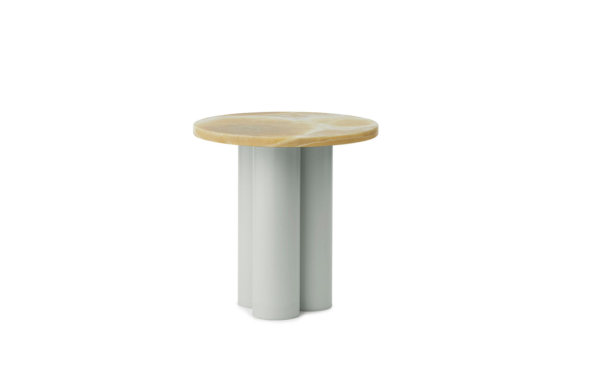 Dit Beistelltisch in  präsentiert im Onlineshop von KAQTU Design AG. Beistelltisch ist von Normann Copenhagen