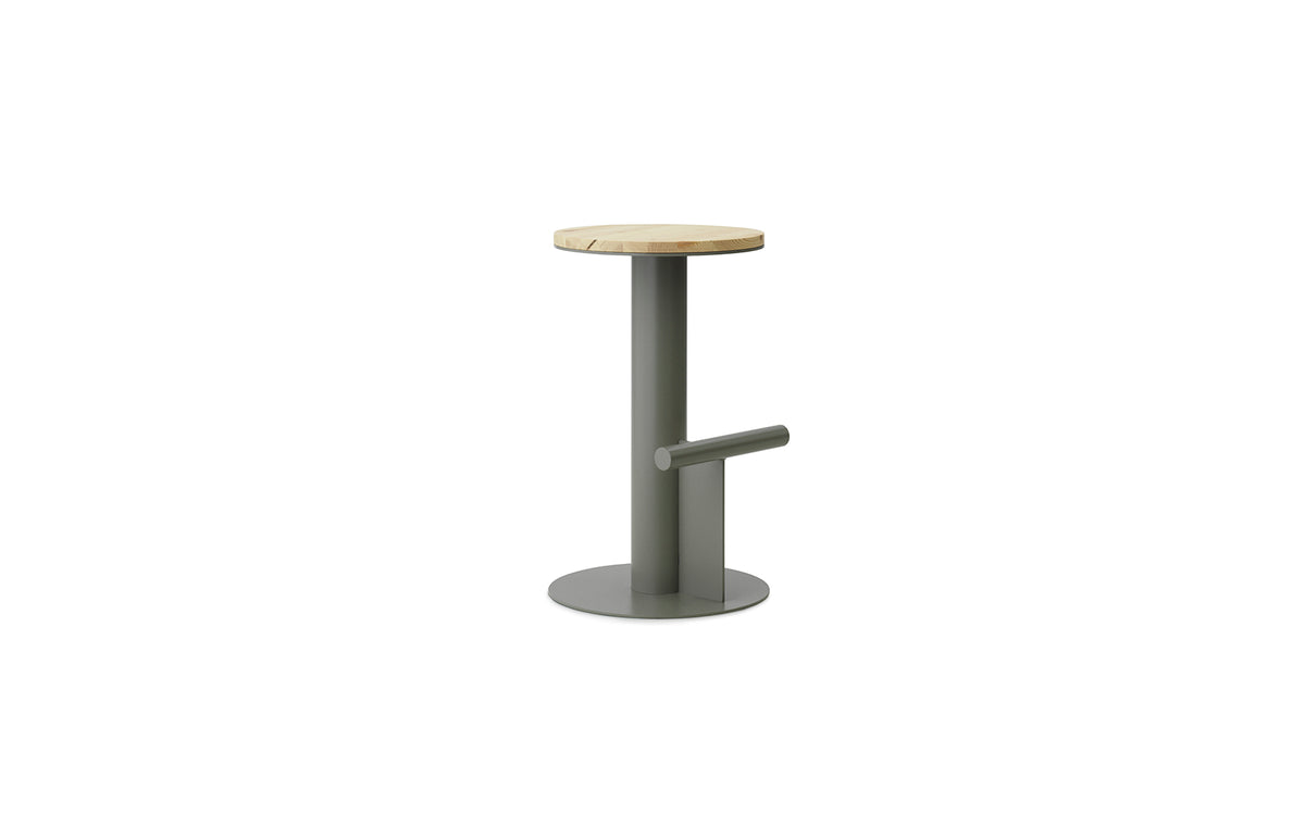 Pole Barhocker in  präsentiert im Onlineshop von KAQTU Design AG. Barhocker ist von Normann Copenhagen