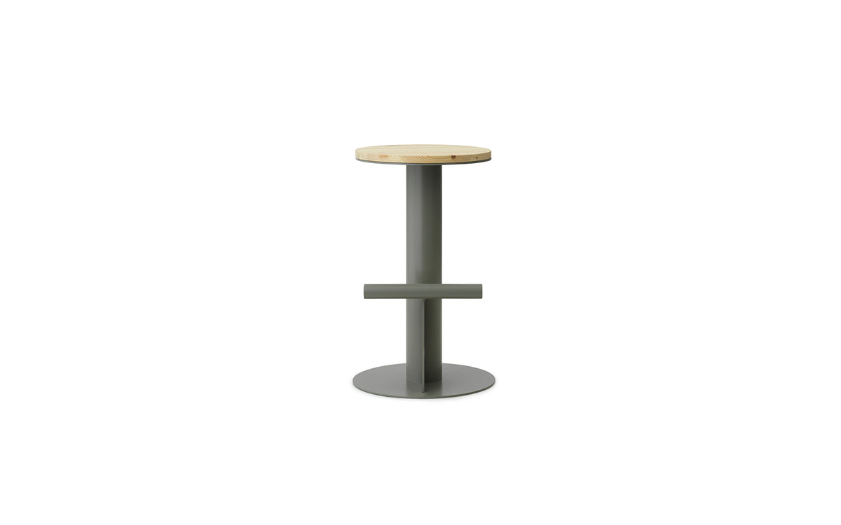 Pole Barhocker in Kiefer/Grau präsentiert im Onlineshop von KAQTU Design AG. Barhocker ist von Normann Copenhagen