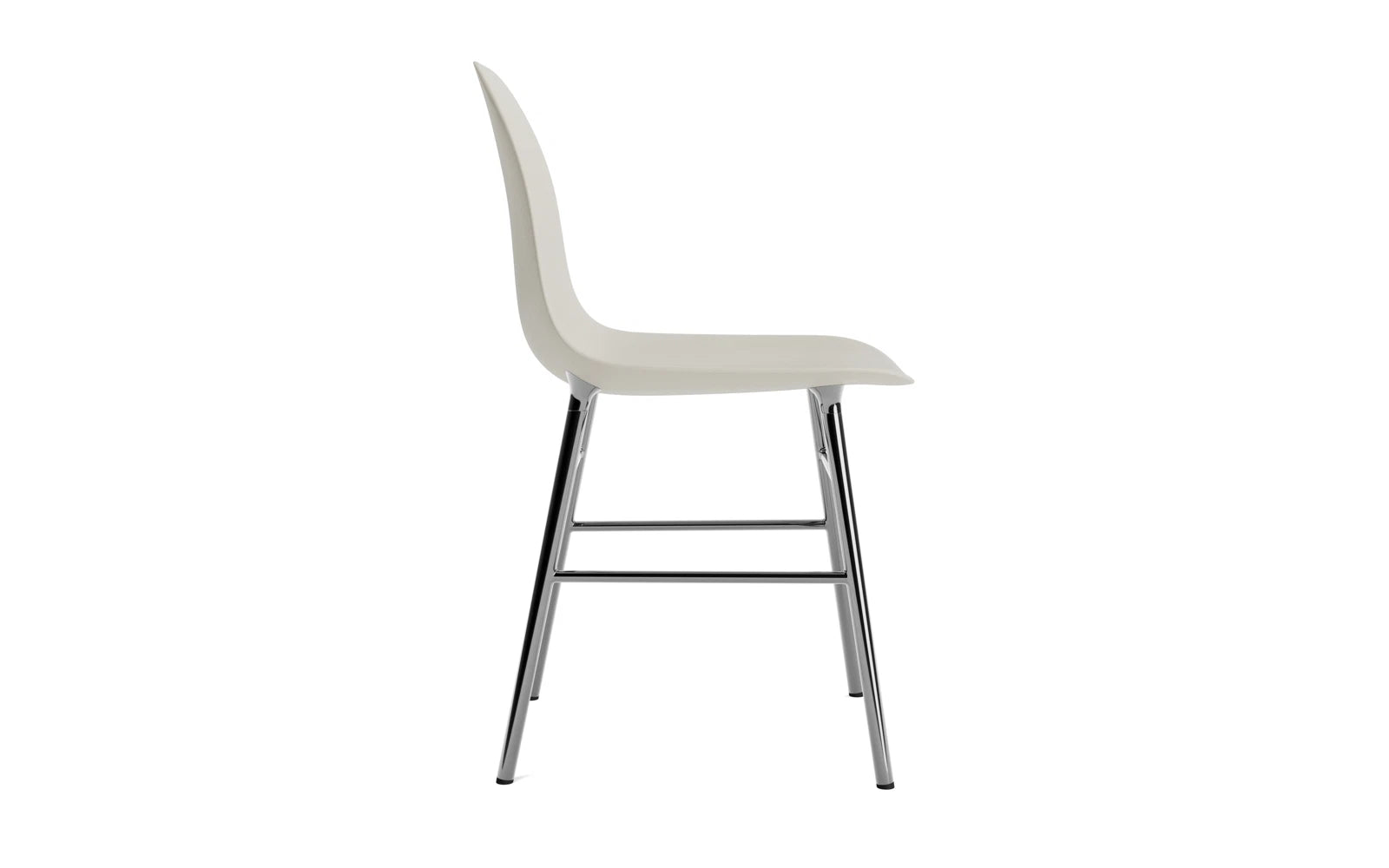 Form Stuhl Hellgrau/Chrom in  präsentiert im Onlineshop von KAQTU Design AG. Stuhl ist von Normann Copenhagen