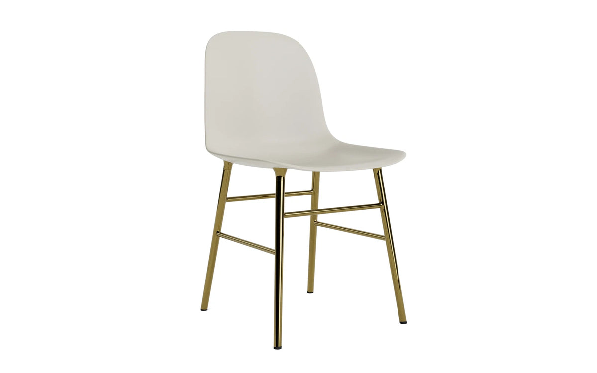 Form Stuhl Messing Hellgrau in Hellgrau präsentiert im Onlineshop von KAQTU Design AG. Stuhl ist von Normann Copenhagen