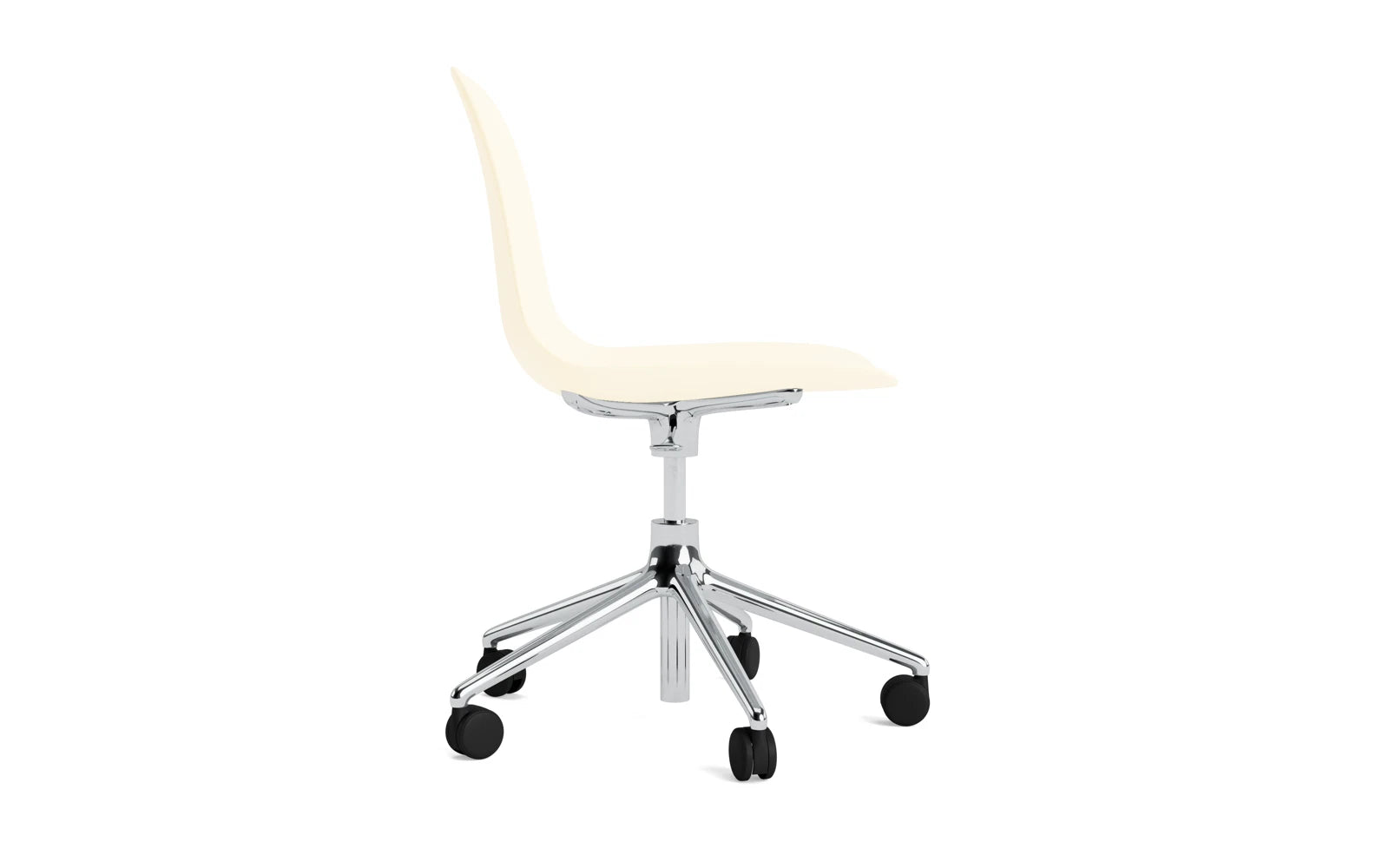 Form Drehstuhl mit Rollen Creme/Aluminium in  präsentiert im Onlineshop von KAQTU Design AG. Drehstuhl ist von Normann Copenhagen