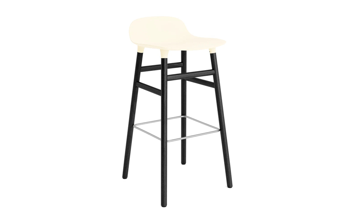 Form Barstuhl 75 cm creme/schwarz in Creme präsentiert im Onlineshop von KAQTU Design AG. Barstuhl ist von Normann Copenhagen