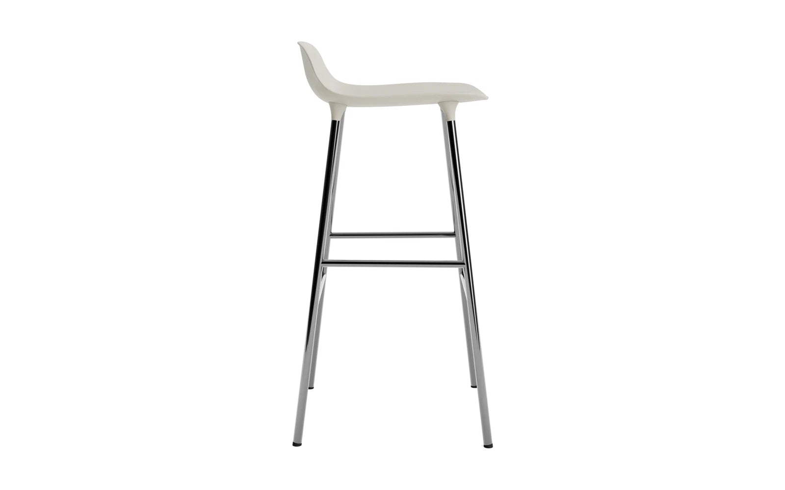 Form Barstuhl 75 cm Hellgrau/Chrom in  präsentiert im Onlineshop von KAQTU Design AG. Barstuhl ist von Normann Copenhagen