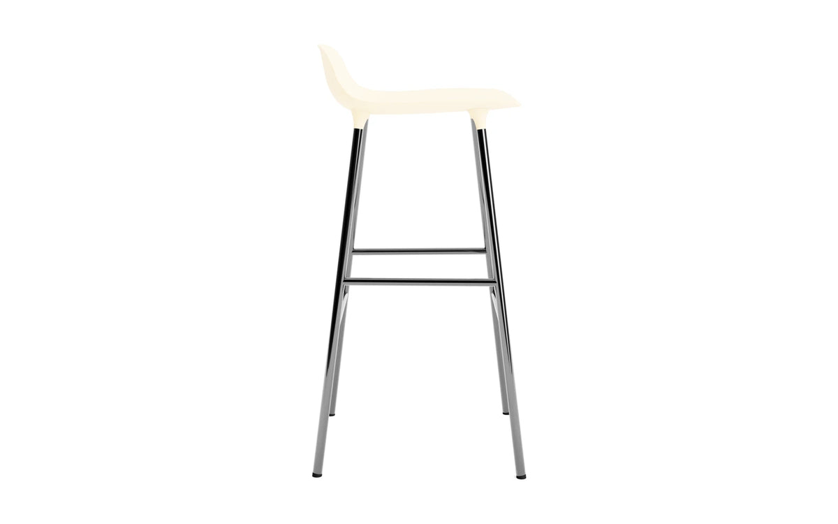 Form Barstuhl 75 cm Creme/Chrom in Creme präsentiert im Onlineshop von KAQTU Design AG. Barstuhl ist von Normann Copenhagen