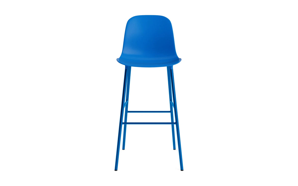 Form Barstuhl 75 cm Stahl Leuchtendes Blau in Leuchtendes Blau präsentiert im Onlineshop von KAQTU Design AG. Barstuhl ist von Normann Copenhagen
