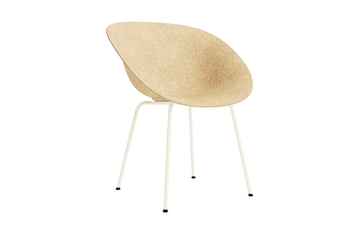 Mat Lehnstuhl Creme stahl Hanf in Hanf präsentiert im Onlineshop von KAQTU Design AG. Stuhl mit Armlehne ist von Normann Copenhagen