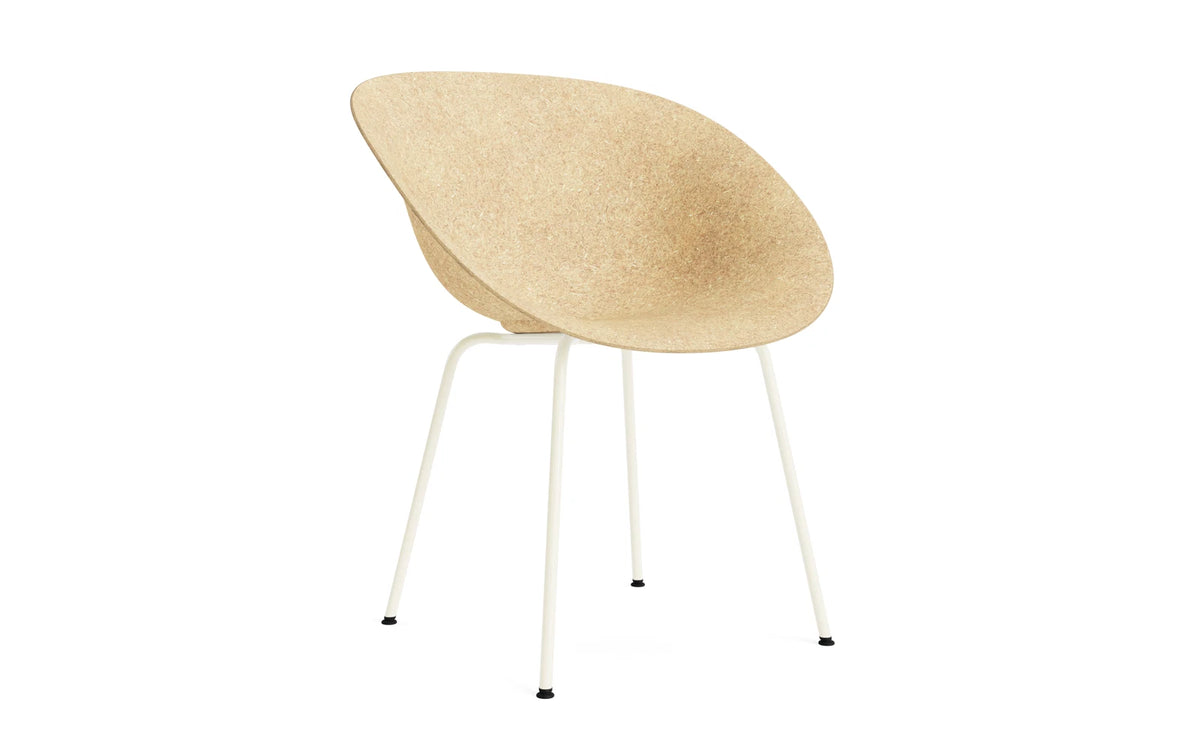 Mat Lehnstuhl Creme stahl Hanf in Hanf präsentiert im Onlineshop von KAQTU Design AG. Stuhl mit Armlehne ist von Normann Copenhagen