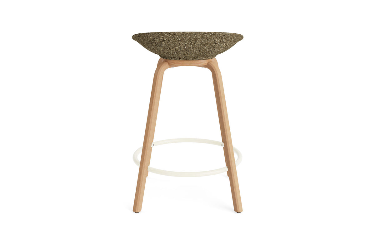 Mat Barstuhl 65 cm Buchenholz/creme in Seegras präsentiert im Onlineshop von KAQTU Design AG. Barstuhl ist von Normann Copenhagen